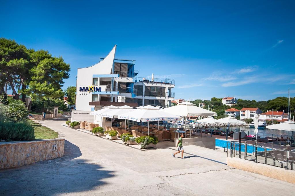 Hotel Maxim Božava Exterior foto